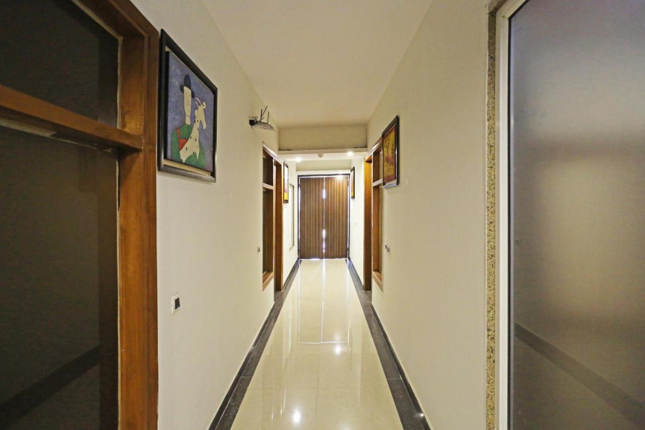 Hotel La Casa Delhi Airport Нью-Дели Экстерьер фото
