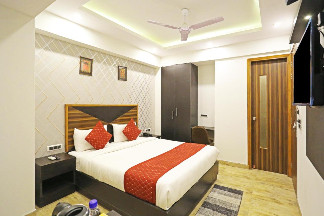 Hotel La Casa Delhi Airport Нью-Дели Экстерьер фото