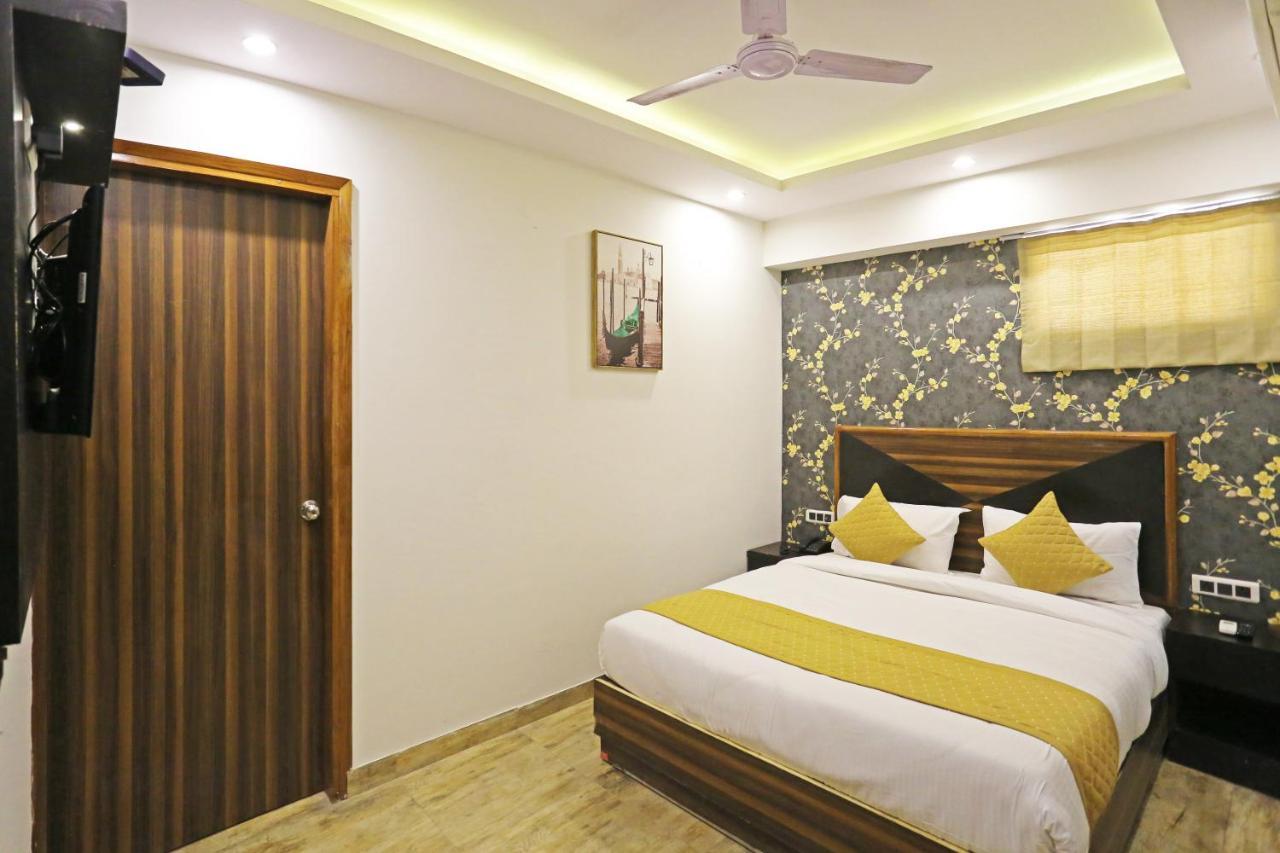 Hotel La Casa Delhi Airport Нью-Дели Экстерьер фото