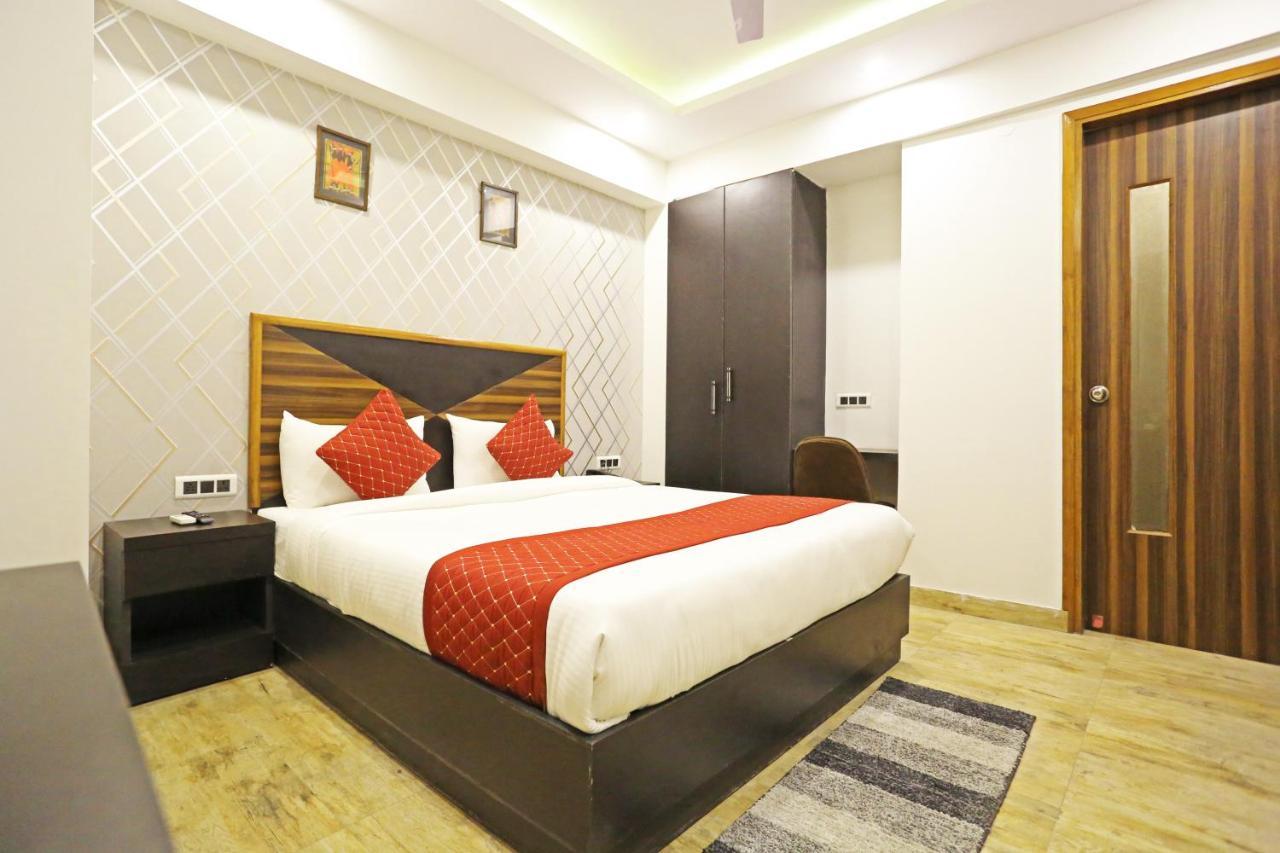 Hotel La Casa Delhi Airport Нью-Дели Экстерьер фото