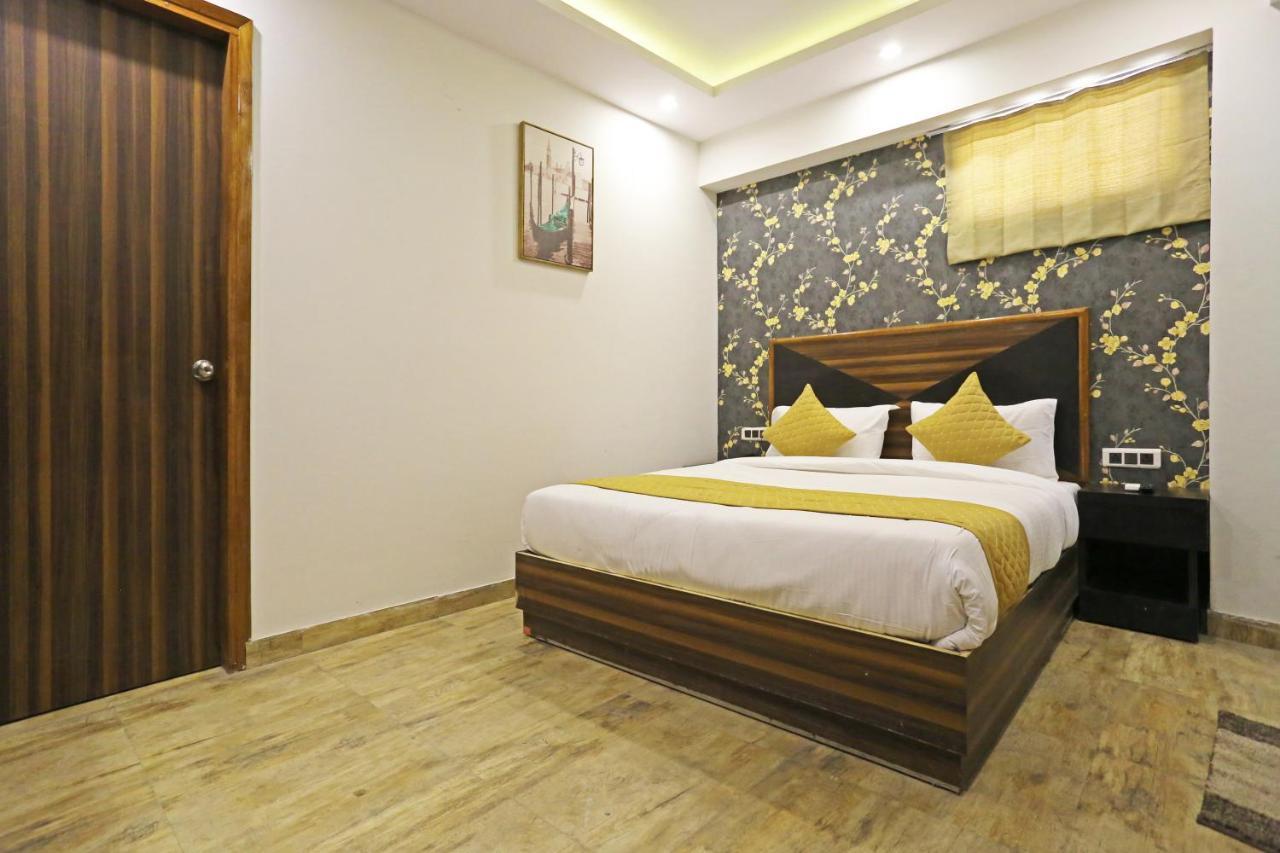 Hotel La Casa Delhi Airport Нью-Дели Экстерьер фото