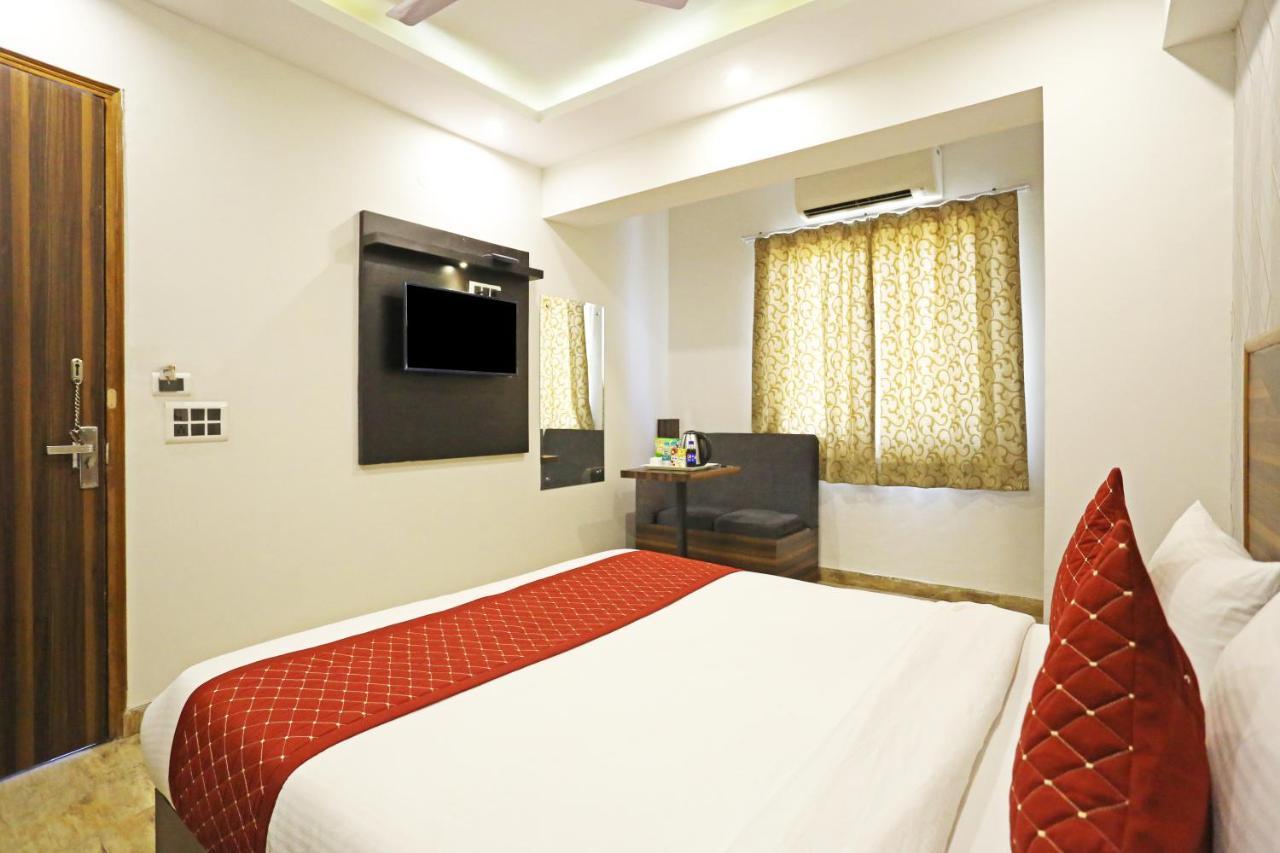 Hotel La Casa Delhi Airport Нью-Дели Экстерьер фото