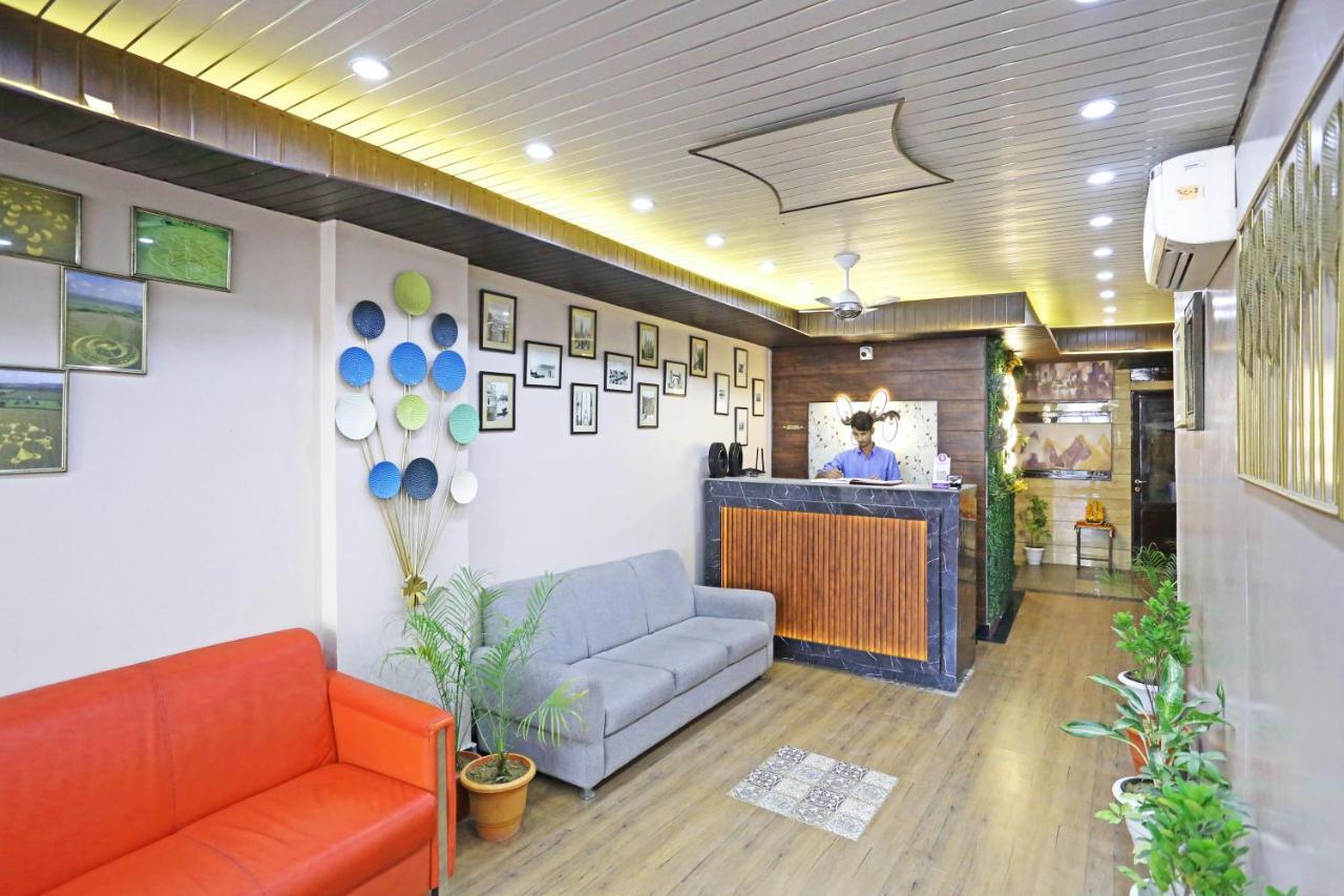 Hotel La Casa Delhi Airport Нью-Дели Экстерьер фото