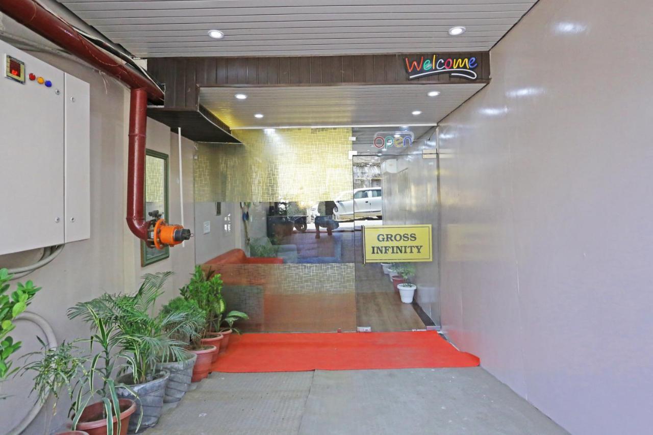 Hotel La Casa Delhi Airport Нью-Дели Экстерьер фото